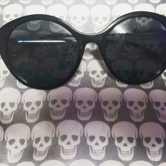 Prada Sunglasses - Picture 1 of 3